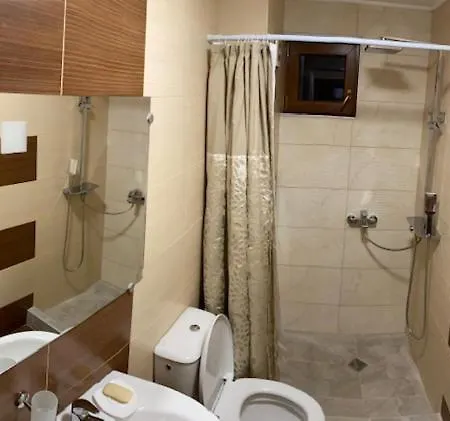 2 Bed 2 Bath, 4 Min Walk To Slope, Predela2, דירה