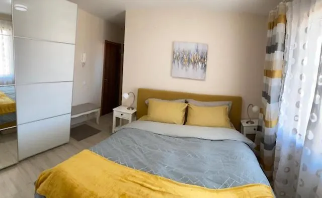 2 Bed 2 Bath, 4 Min Walk To Slope, Predela2, Апартамент *