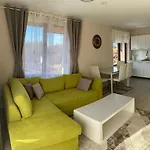 شقة 2 Bed 2 Bath, 4 Min Walk To Slope, Predela2, *
