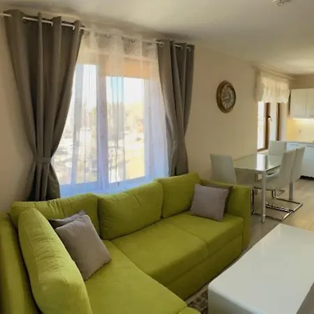 Daire 2 Bed 2 Bath, 4 Min Walk To Slope, Predela2,